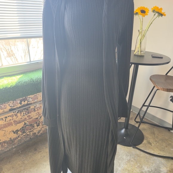 Black Ribbed Dress - Picture 6 of 6